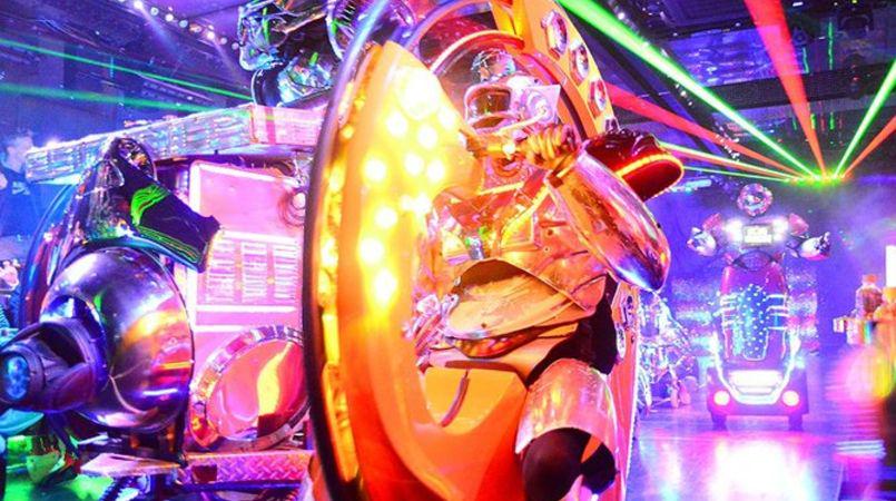 Tokyo Robot Restaurant and Alice in Wonderland Themed Meal 4