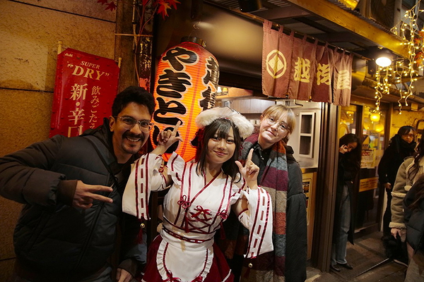 Tokyo Bar Hopping: Food & Drinks at 3 Bars in Shinjuku 1
