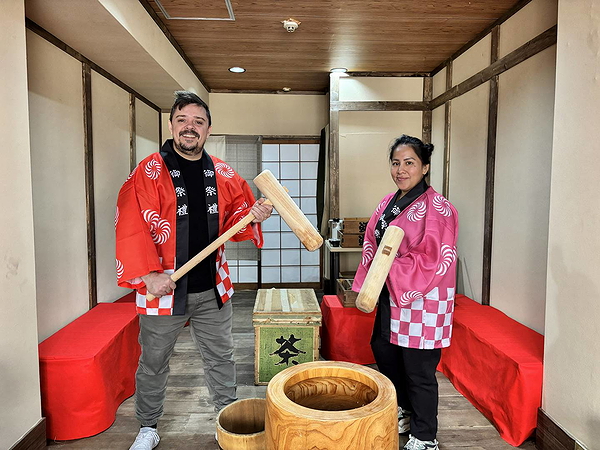 ★Experience mochi pounding in Osaka 1