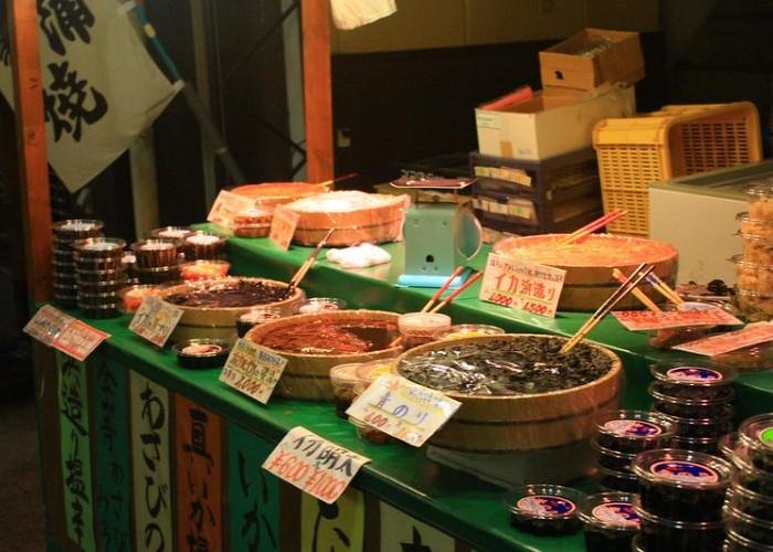 A seafood stall in Omicho Fish Market in Kanazawa