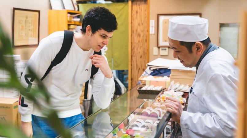 Evening Drinking and Walking Tour in Osaka 1