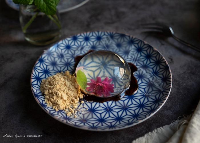 "Raindrop Cake," Mizu Shingen Mochi on a Japanese plate