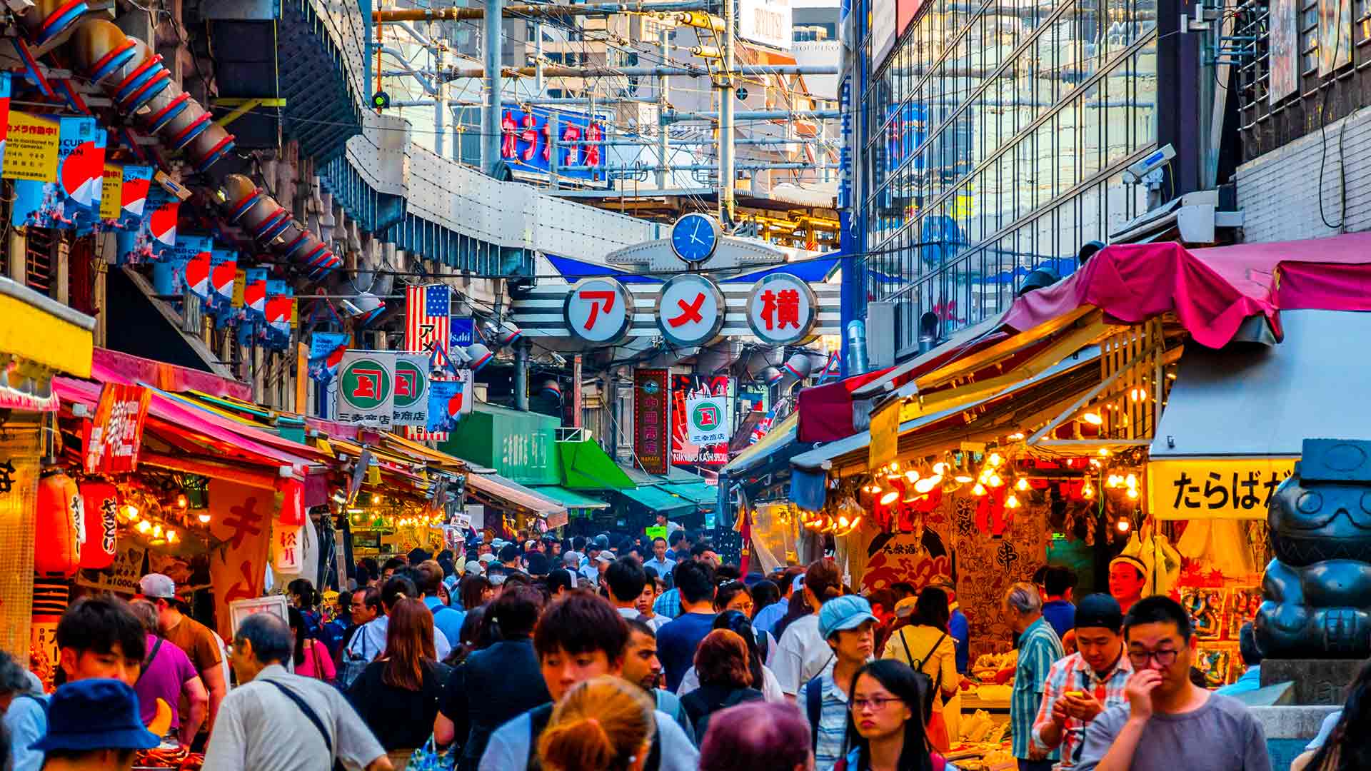 6 Japanese  Street  Foods  to Try at Ameya Yokocho Market 